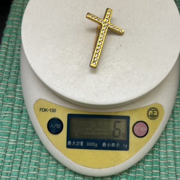 🖤Cross brooch - Picture 9 of 9